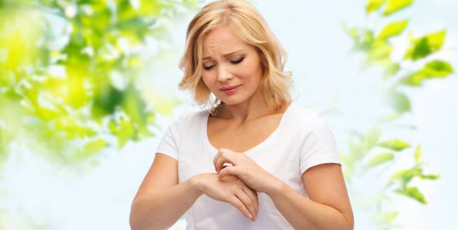 Neurodermitis am Finger und Fingernägeln Neurodermitis kann auch die Finger betreffen.