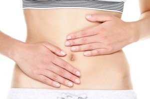 test_blaehungen Frau mit Bauch