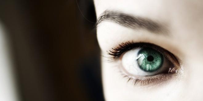 Verätzung Auge
