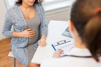 Schwangere mit Muskelfaserriss