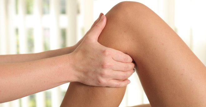 Aussenband Knie Untersuchung eines Knies in gebeugter Stellung