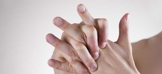 Händezittern Verschränkte Finger