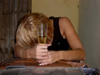 Lithium und Alkohol - verträgt sich das? Alkoholismus