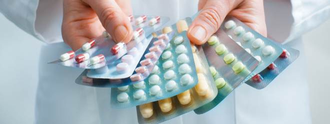 Verschiedene Dexpanthenol-haltige Nasensprays oder Salben sind als Medikamente gegen Erkältung sehr geeignet.