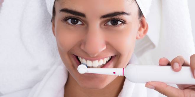 Welche Zahnbürste ist für mich die richtige? Zähneputzen gehört zur täglichen Hygiene.