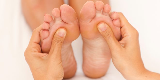 Krämpfe in den Zehen Fußmassage